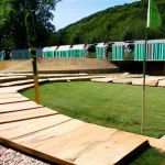 Игры на свежем воздухе: как создать экологически чистую игровую площадку для детей с использованием природных материалов.