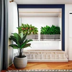 Создайте экологический лендинг в квартире: используя растения и воздуховоды, оптимизируйте пространство для дыхательных практик и медитации.