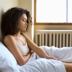 Краткий гид по интеграции mindfulness в повседневные привычки для повышения качества сна и снижения стресса.