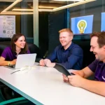 Как цифровые квесты помогают развивать командный дух и креативность в офисах: новые инструменты и методики.