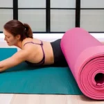 Как правильно выбрать йога-мат и его влияние на вашу практику: практические советы для новичков.