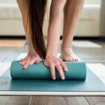 Как начать практиковать йогу дома и преодолеть страх перед публичными занятиями