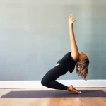 Как установить утренний ритуал с минимальными затратами времени: простые йога-позиции и медитации за 5 минут.