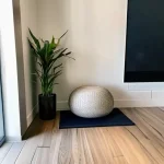 Создание "углов здоровья" в квартире для медитации и зарядки, чтобы в любой момент быть активным и собранным.