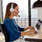 Обзор необычных аксессуаров для работы на удаленке: как стильные вещи могут повысить продуктивность и настроение.