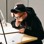 Обзор инновационных гаджетов для развития креативности и самовыражения в цифровую эпоху