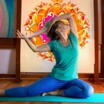 Исследование синергии между дыхательными техниками йоги и творческим самовыражением через арткерапию для глубокого внутреннего исцеления.